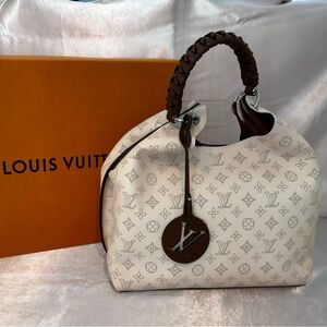 Louis Vuitton Carmel Mahina GM Shoulder Bag In Cream Like New